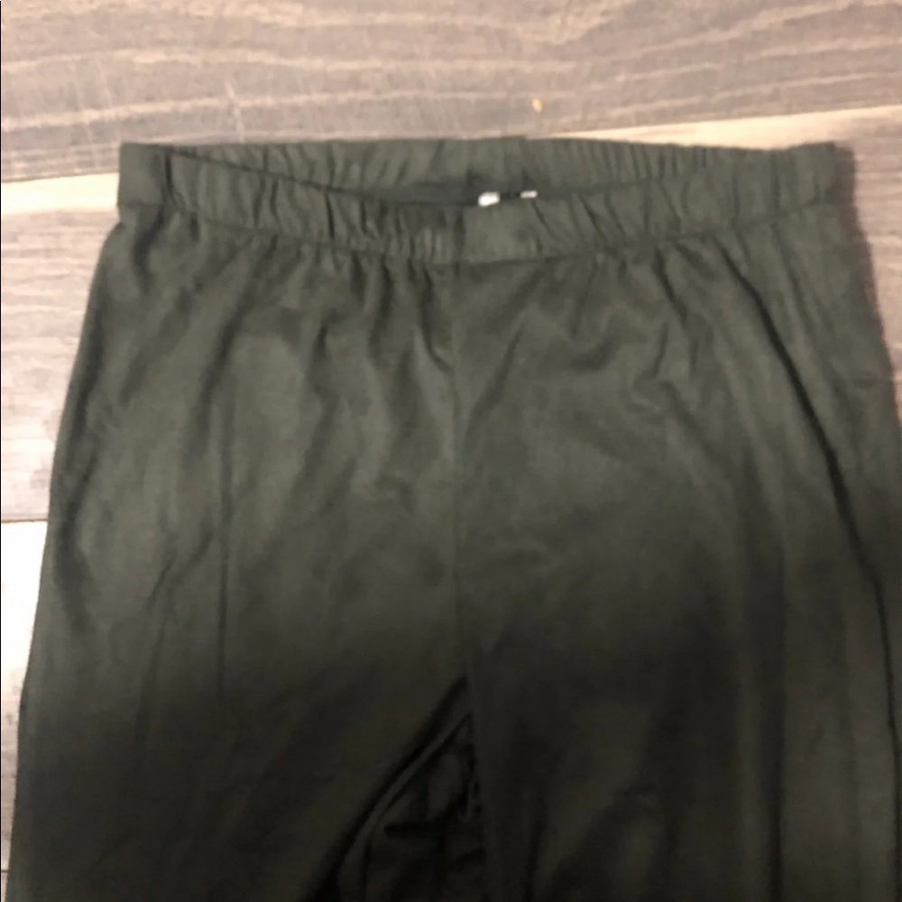 Pants - Picture 3 of 4